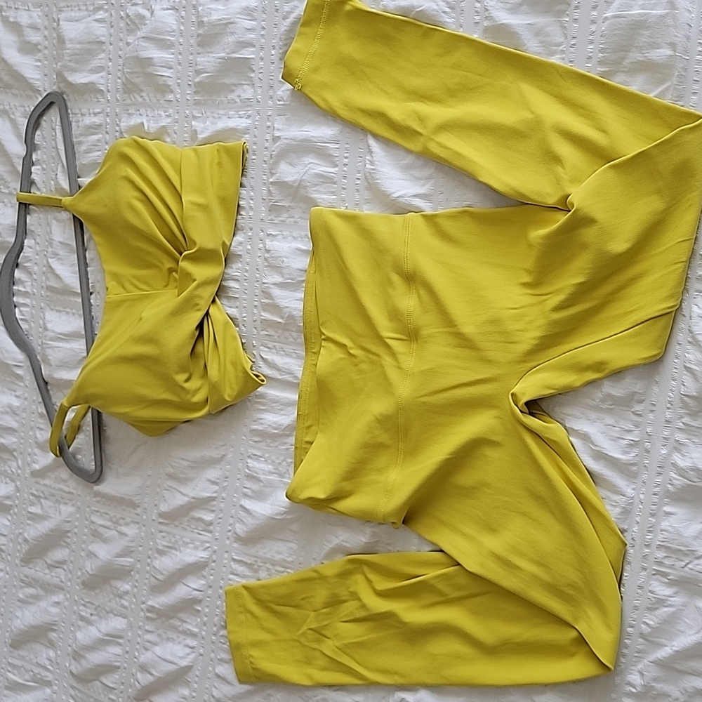 Yoga bra and legging